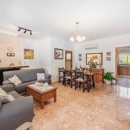 Font Campo Вілла Польєнса